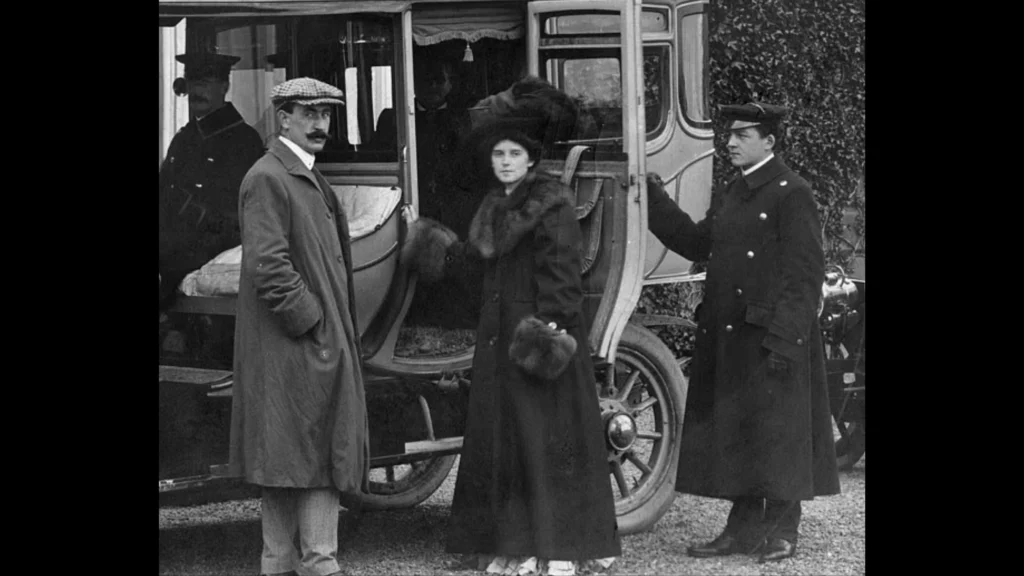 Violet, photographed in 1910 shortly before her arrest and sentencing.